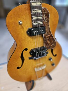 Godin 5th Avenue Jumbo P90 Harvest Gold - DEMO
