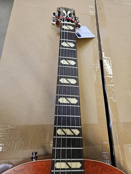 Godin 5th Avenue Jumbo HB Memphis Sun - DEMO