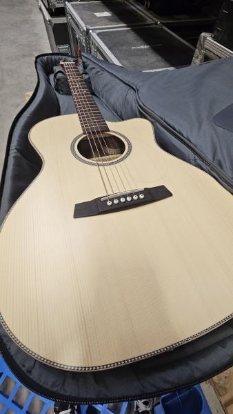 Kremona M25 Demo inkl. Premium Gig Bag - WIE NEU